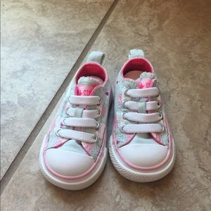 Toddler cupcake print converse
